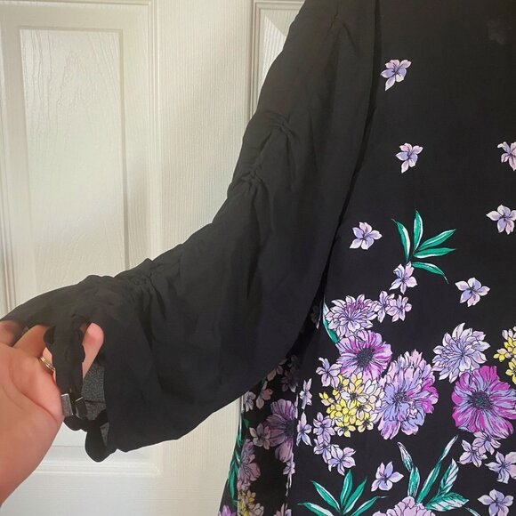 Liz Claiborne - Black Sheer Top with Purple Flowers - Picture 4 of 8